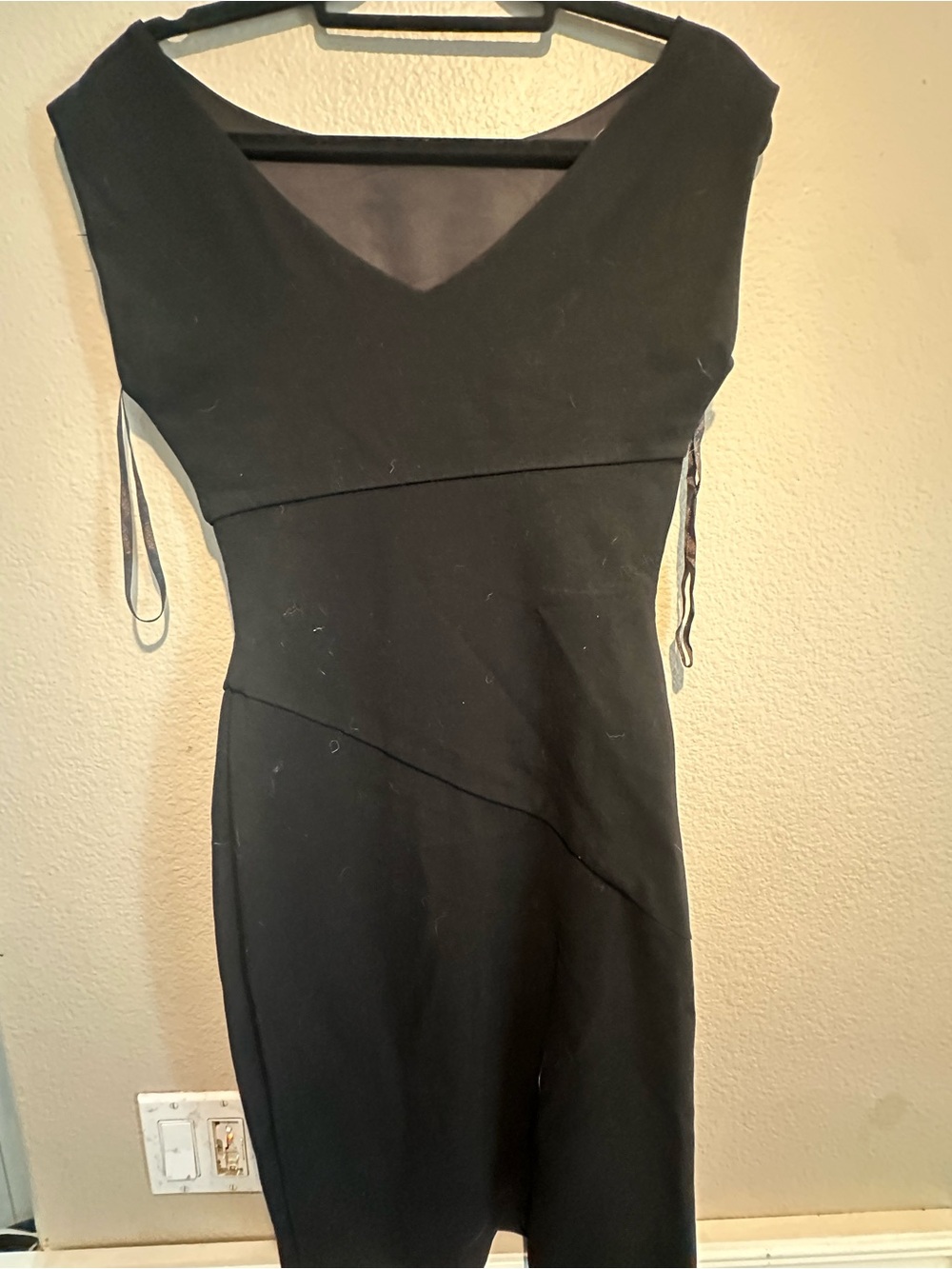 Diane Von Furstenberg Black V-Neck Midi Sheath Dress